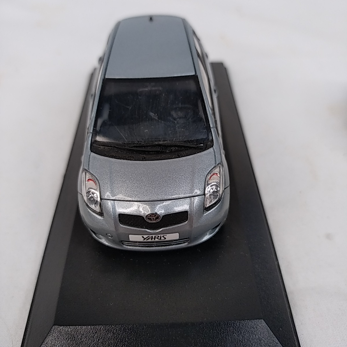 Voiture miniature Toyota Yaris - Minichamps État correct - Vue 2 - 